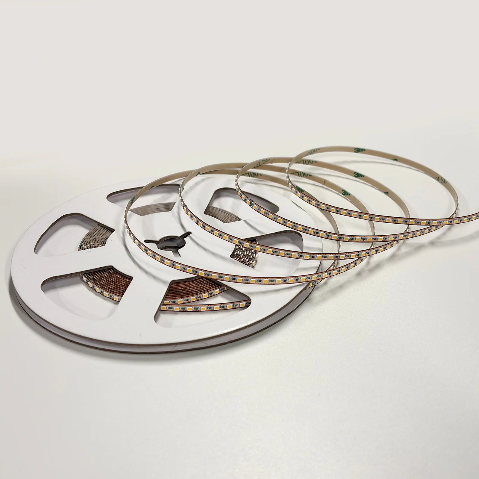 Single-LED Cuttable White LED Strip Lights – 5mm, 200 LEDs/m, 12V/24V, SMD 2025